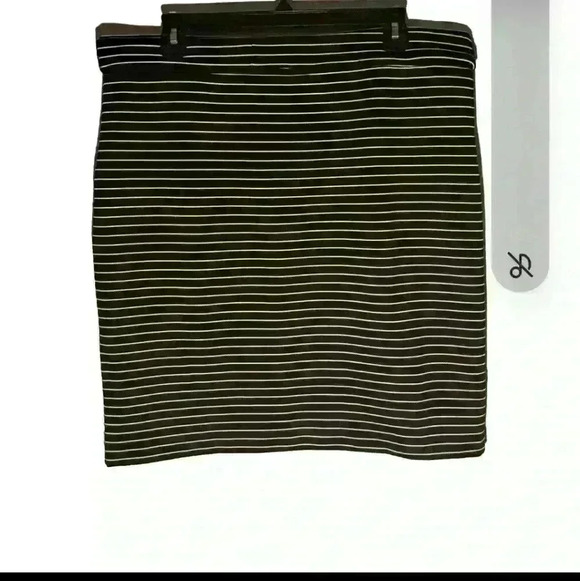 Loft Black White Striped Thick Stretch Pull-on Kkirt size L #93 - Picture 2 of 5